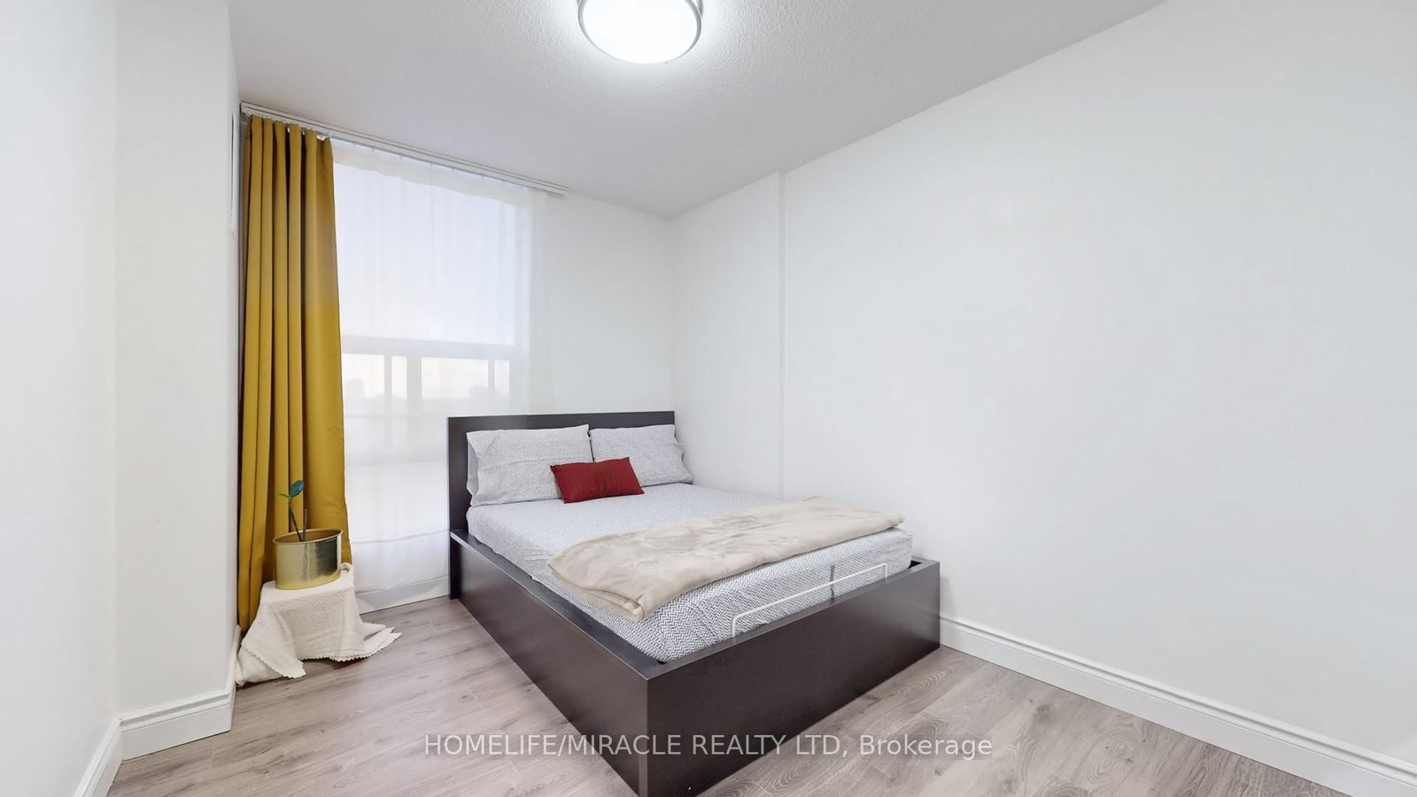 15 Kensington Road, Unit 1112 - Photo 18