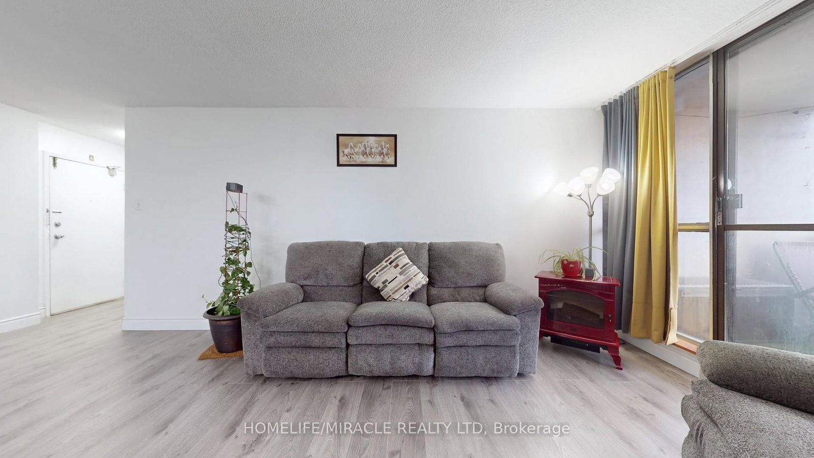 15 Kensington Road, Unit 1112 - Photo 6
