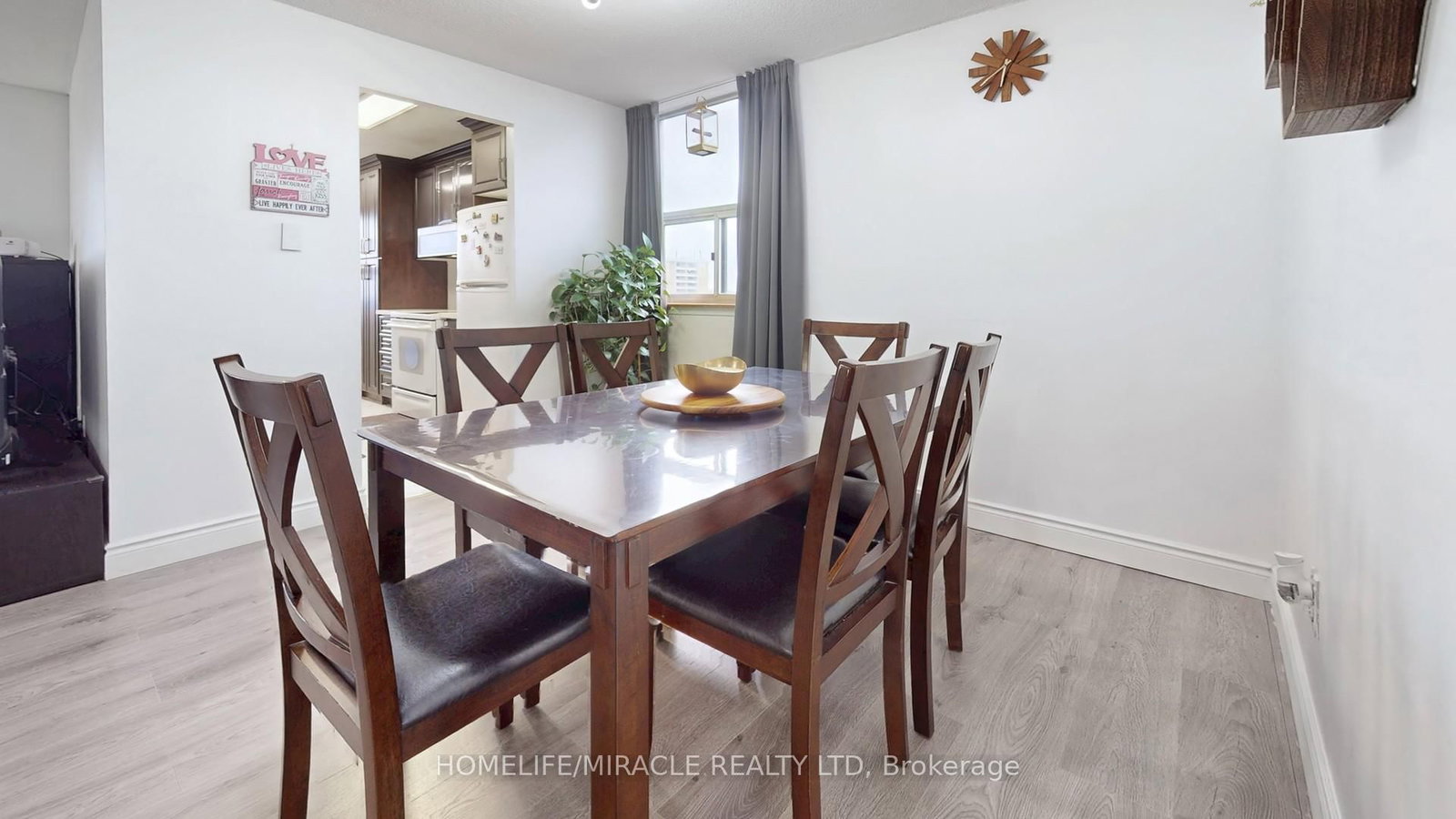15 Kensington Road, Unit 1112 - Photo 8