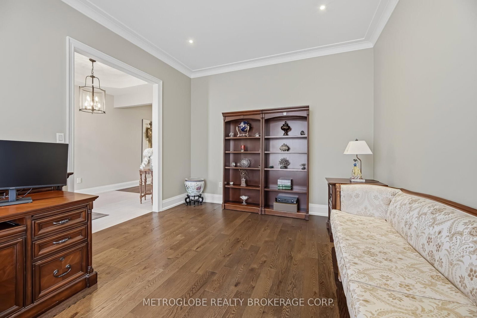 29 Fontainebleu Road - Photo 11