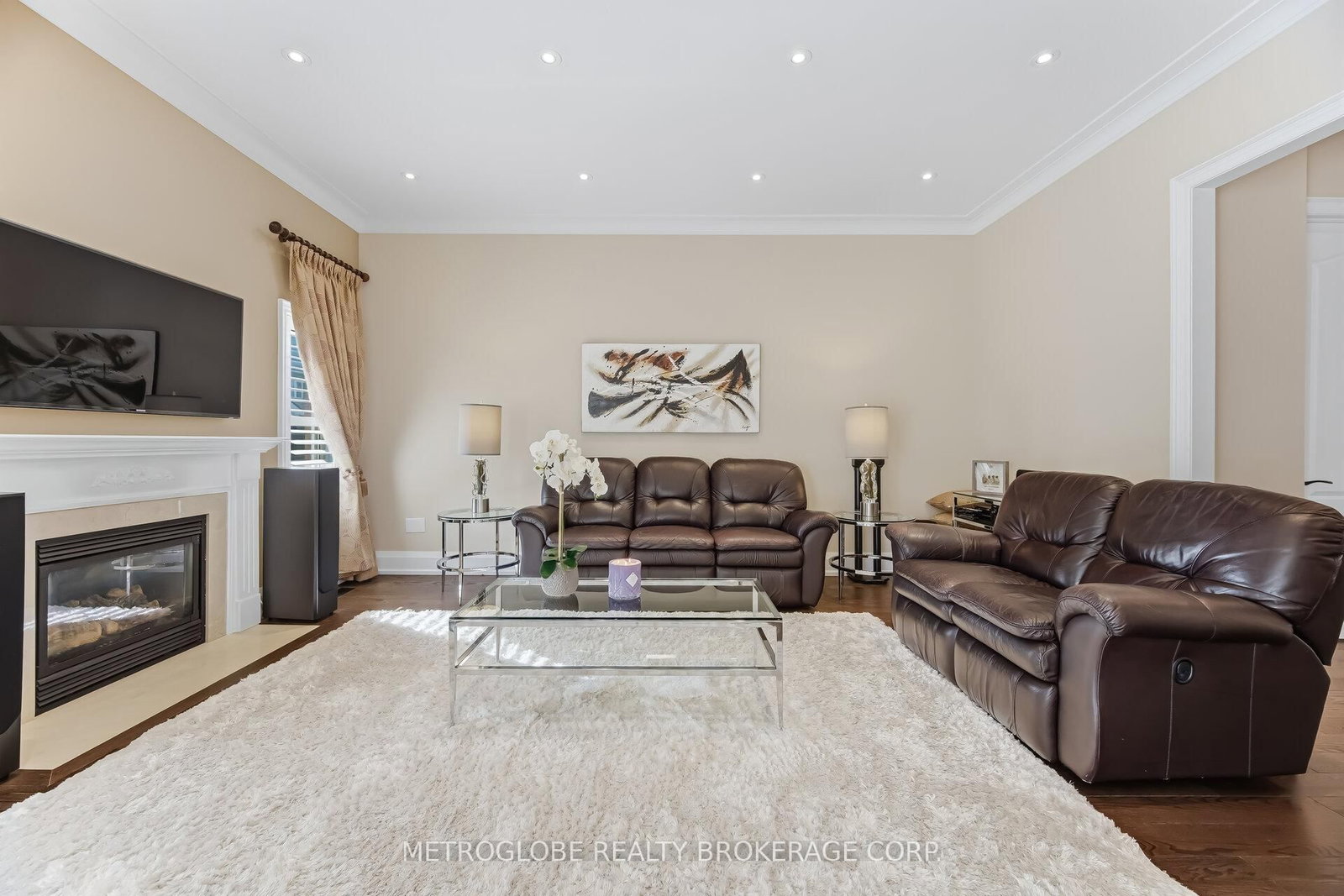 29 Fontainebleu Road - Photo 23