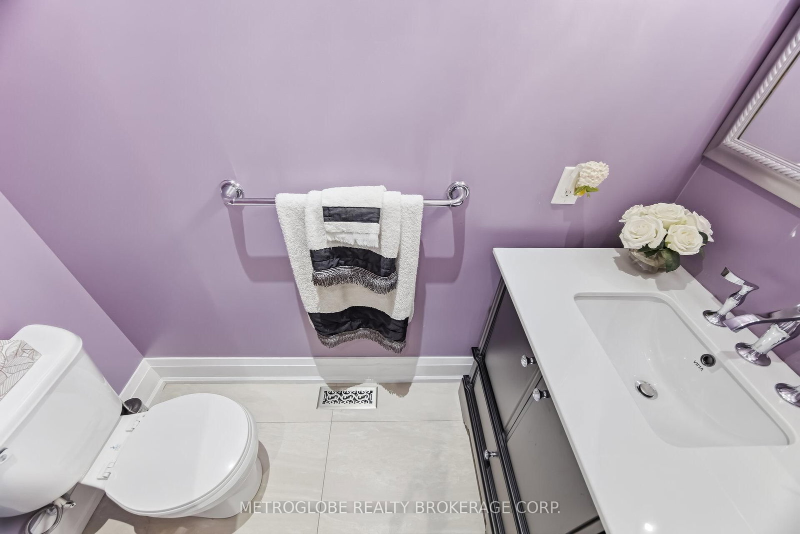 29 Fontainebleu Road - Photo 28