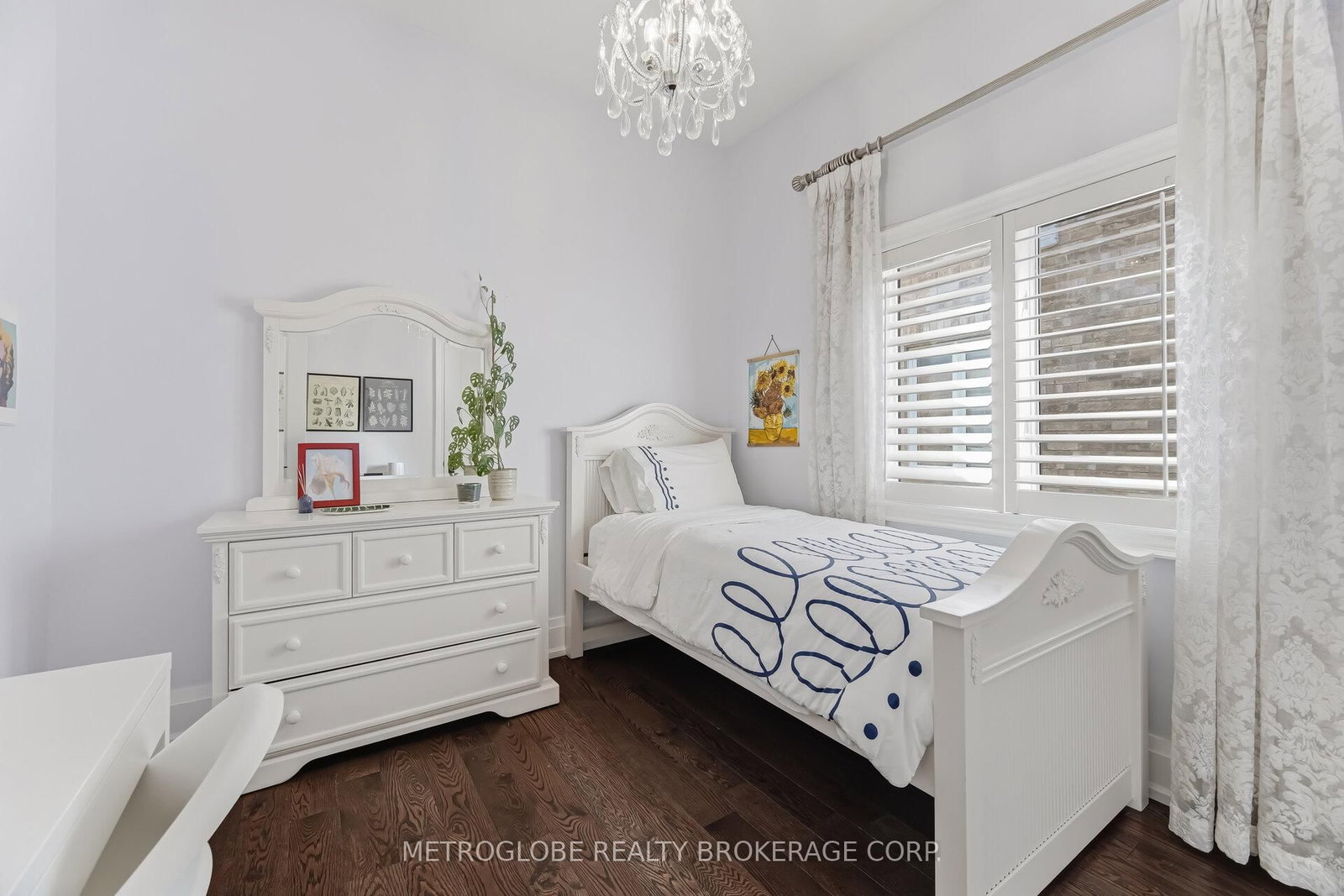 29 Fontainebleu Road - Photo 38