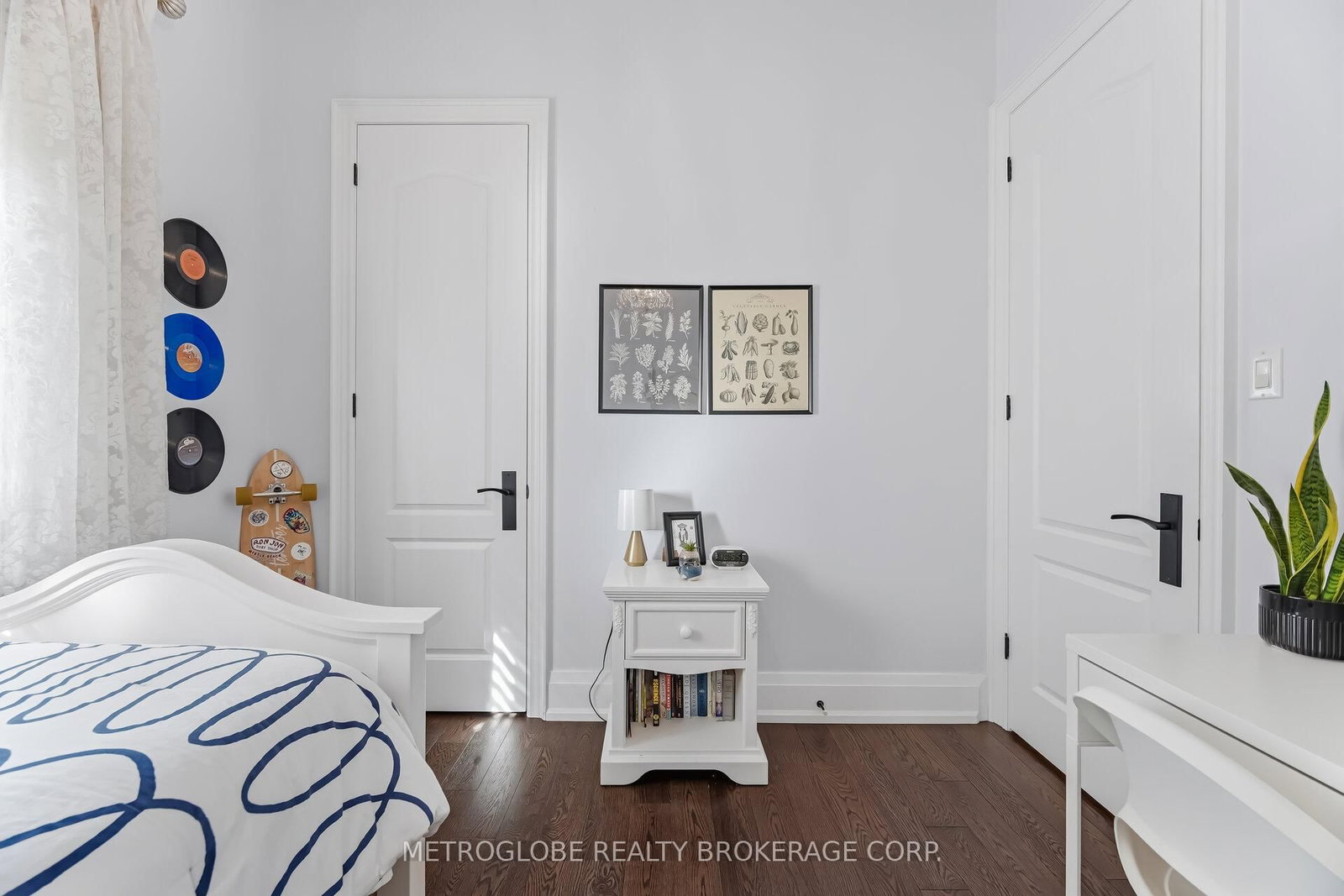 29 Fontainebleu Road - Photo 39