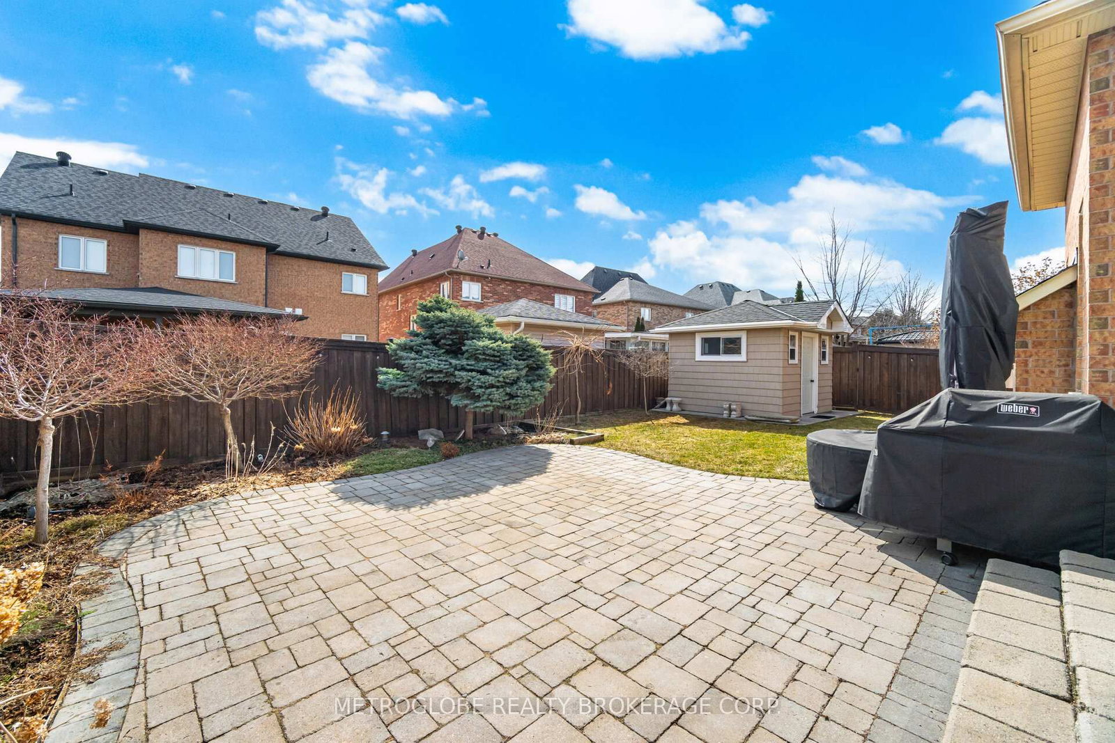 29 Fontainebleu Road - Photo 44