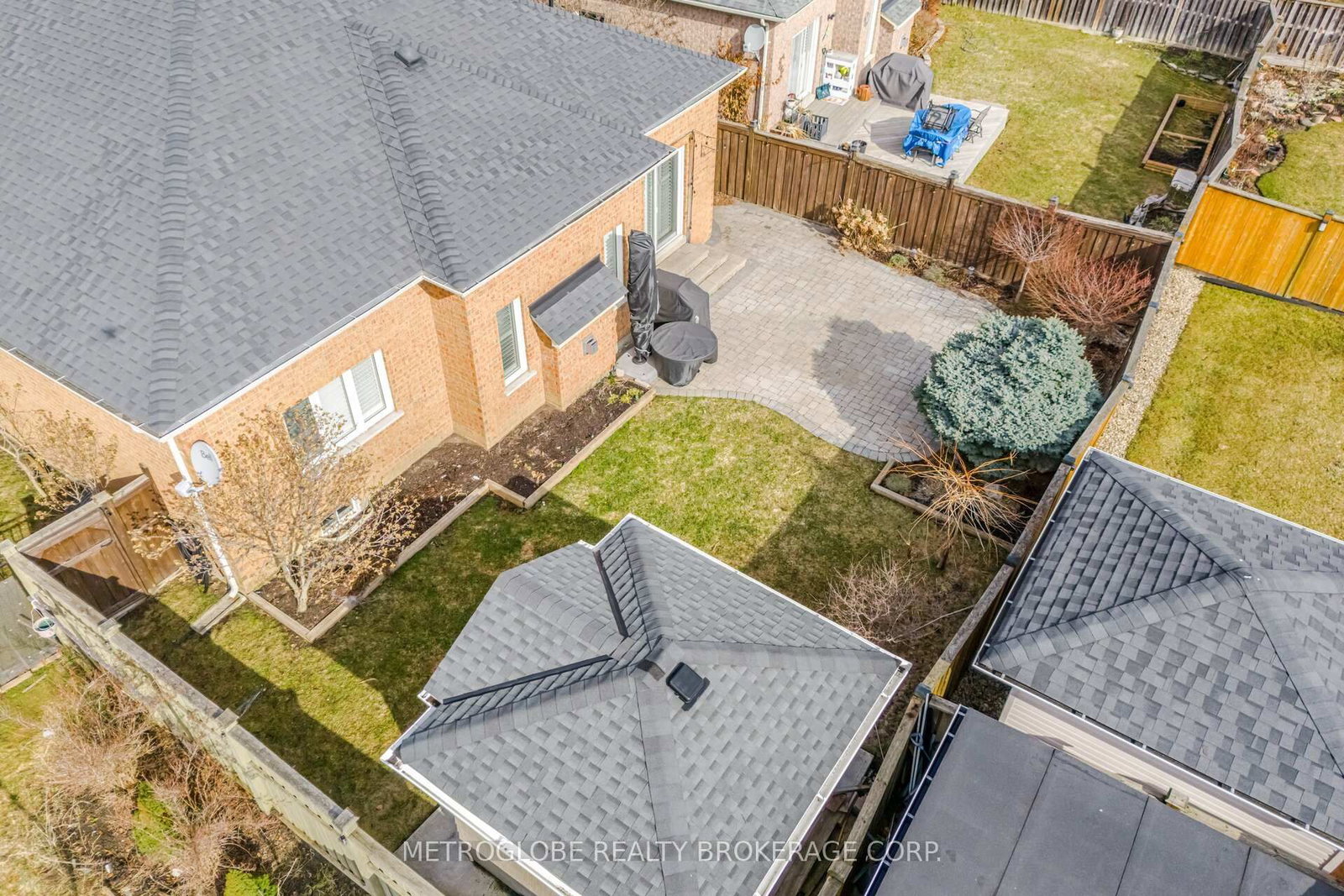 29 Fontainebleu Road - Photo 49