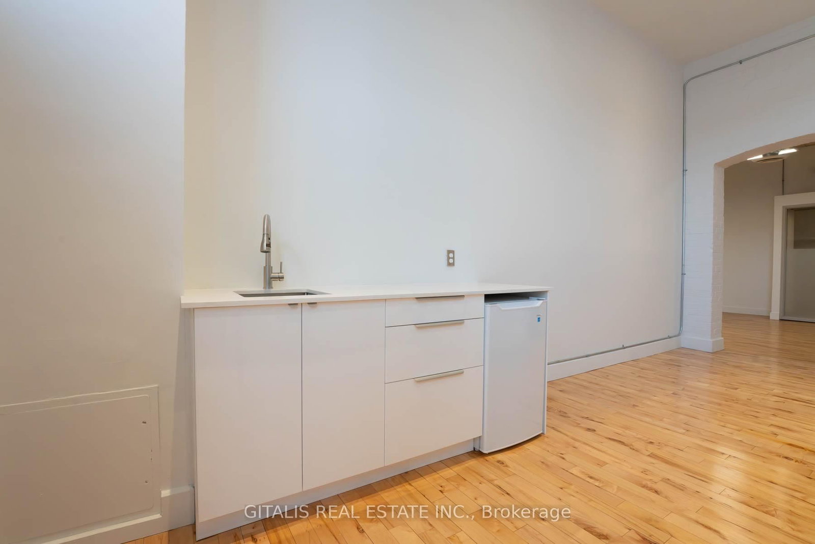219 Dufferin Street, Unit 211B - Photo 3