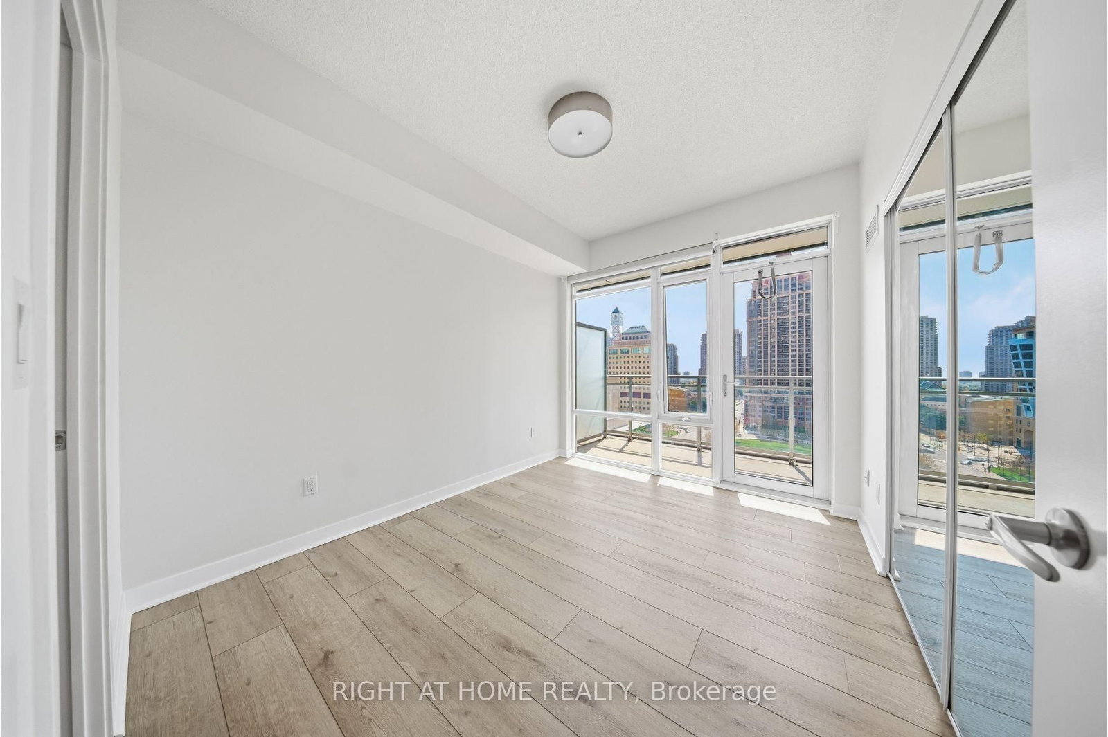 365 Prince Of Wales Drive, Unit 1105 - Photo 13