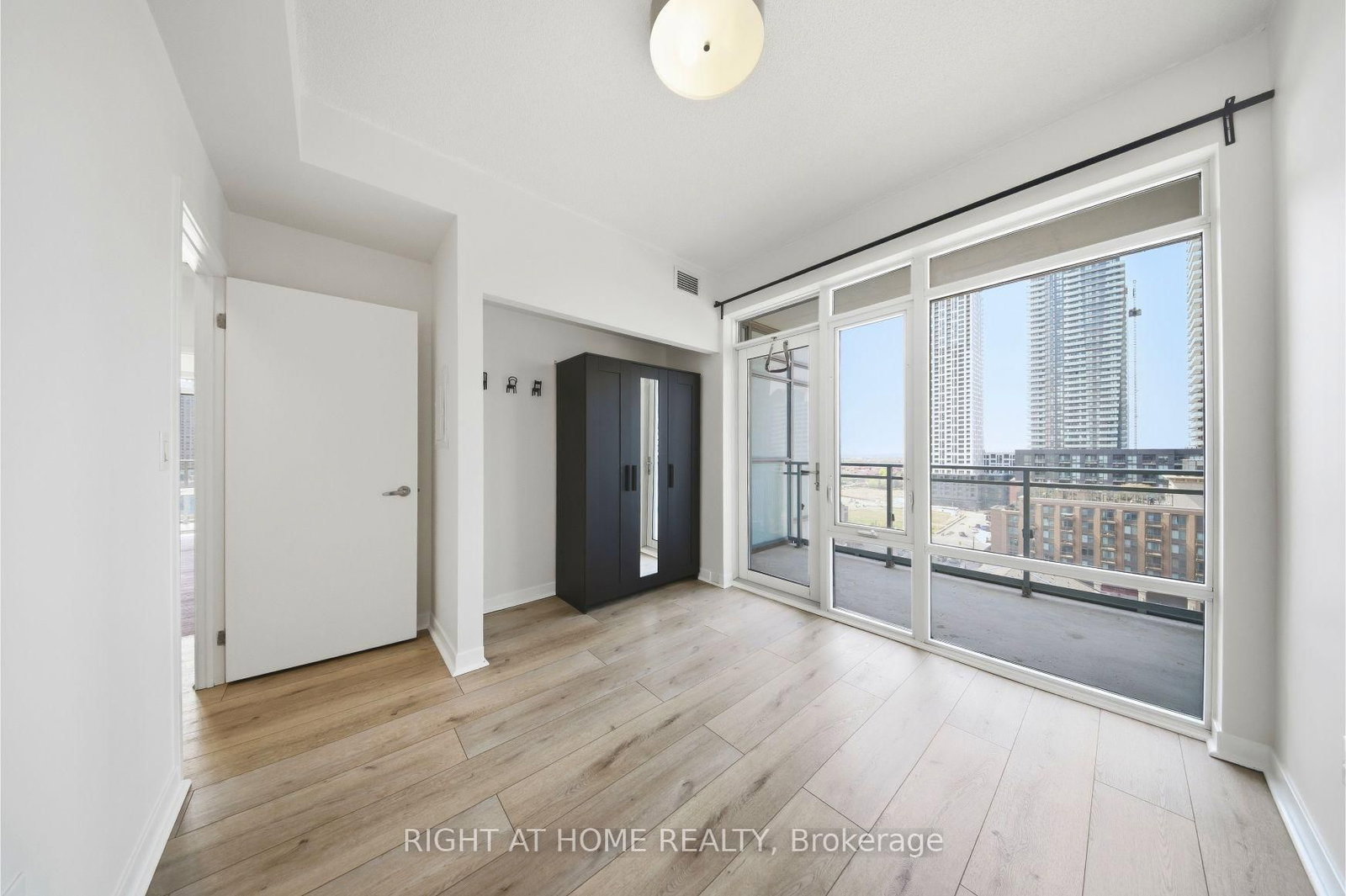 365 Prince Of Wales Drive, Unit 1105 - Photo 19