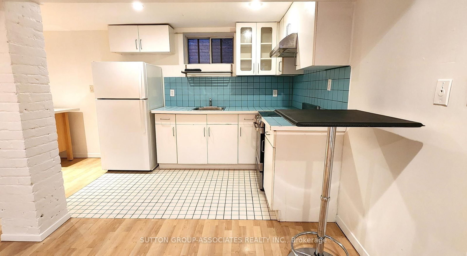 360 Sorauren Avenue, Unit BSMT - Photo 11