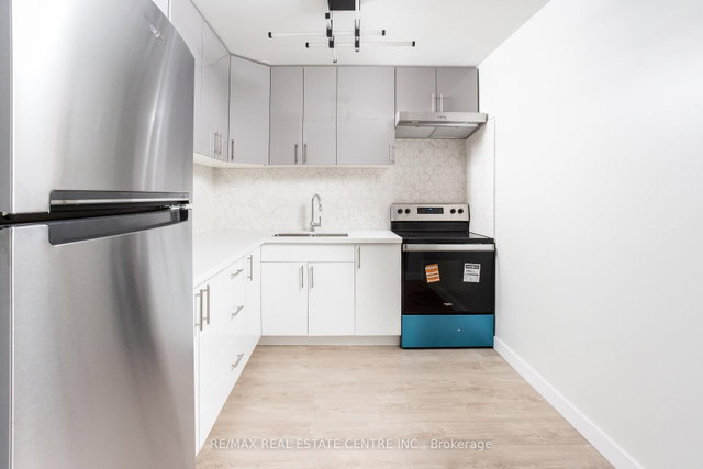 205 - 5 Hill Heights Road E