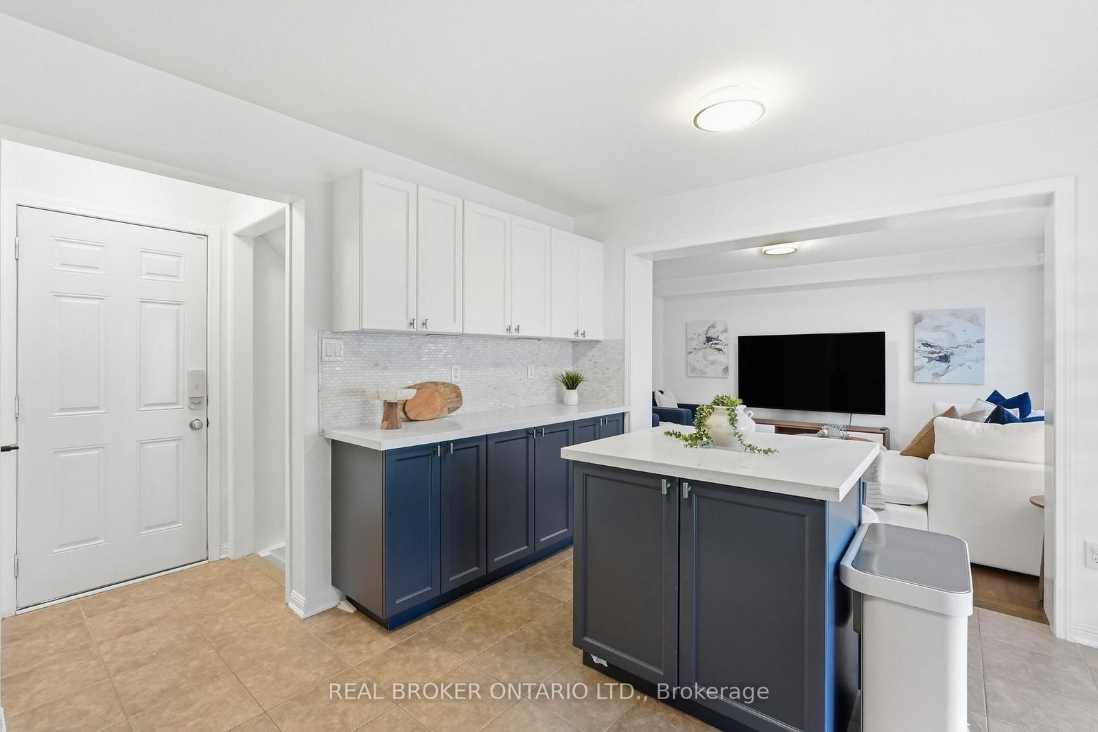 1119 Solomon Court - Photo 17