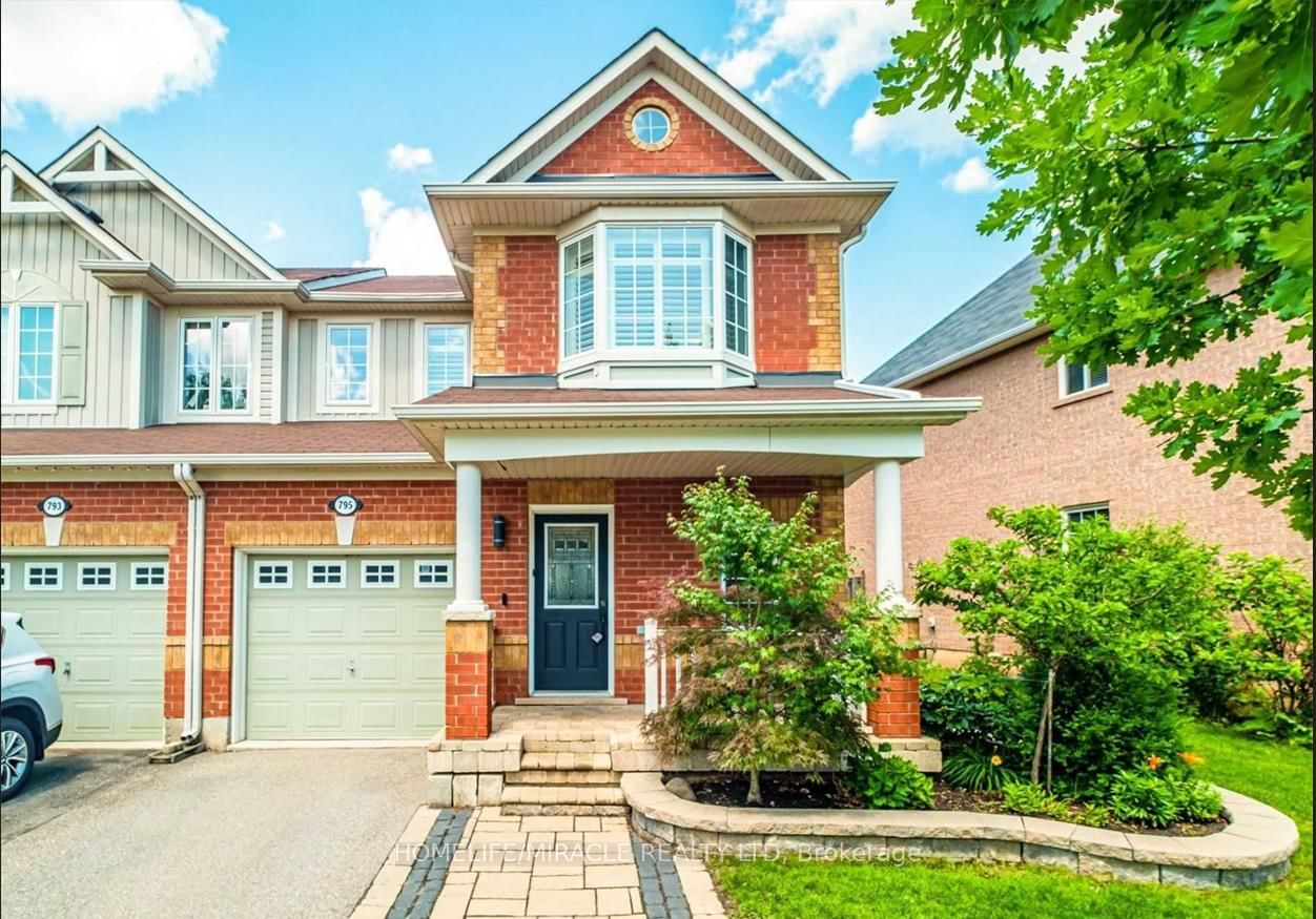 795 Howden Crescent