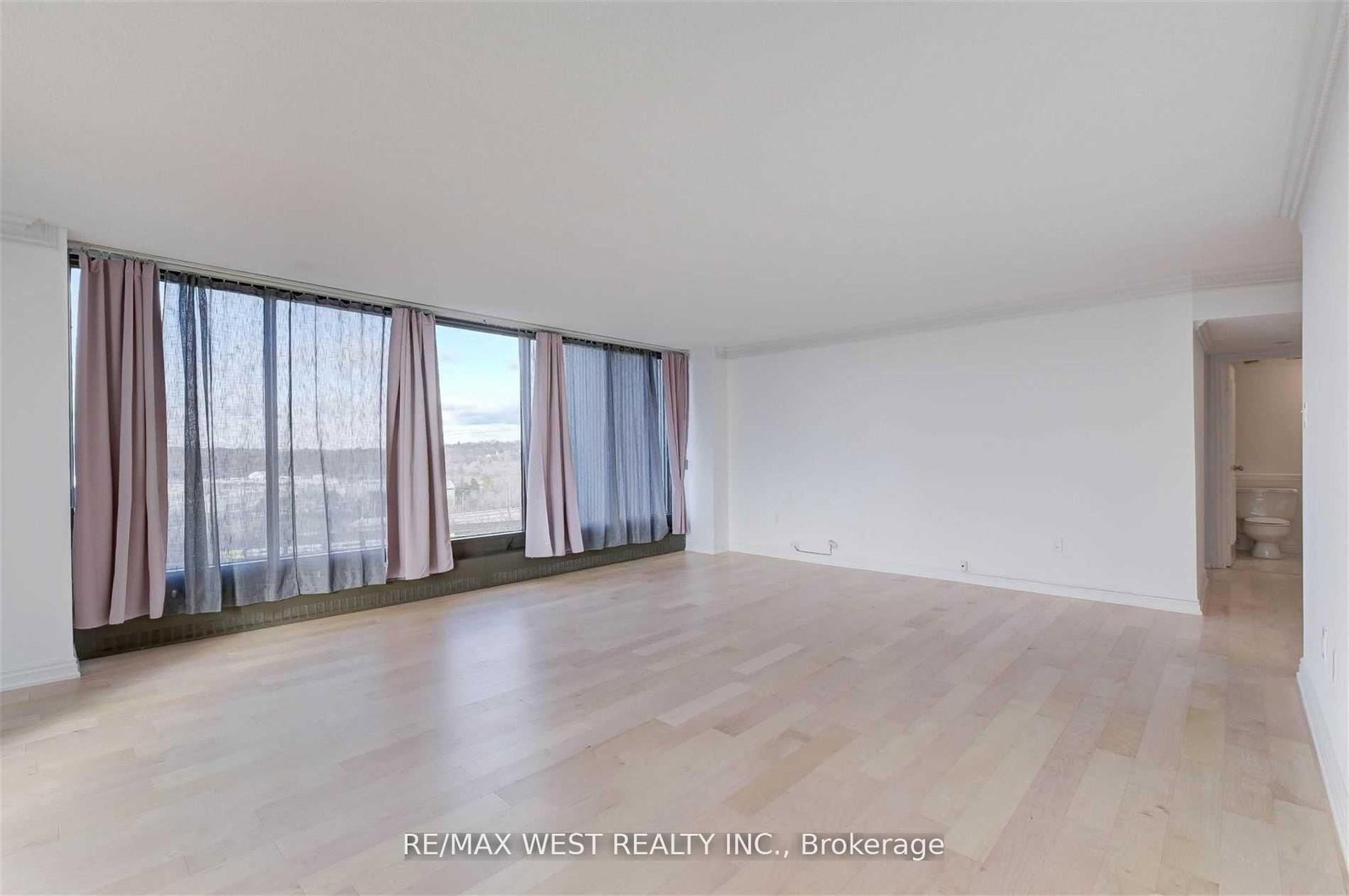 2045 Lake Shore Boulevard W, Unit 807 - Photo 7