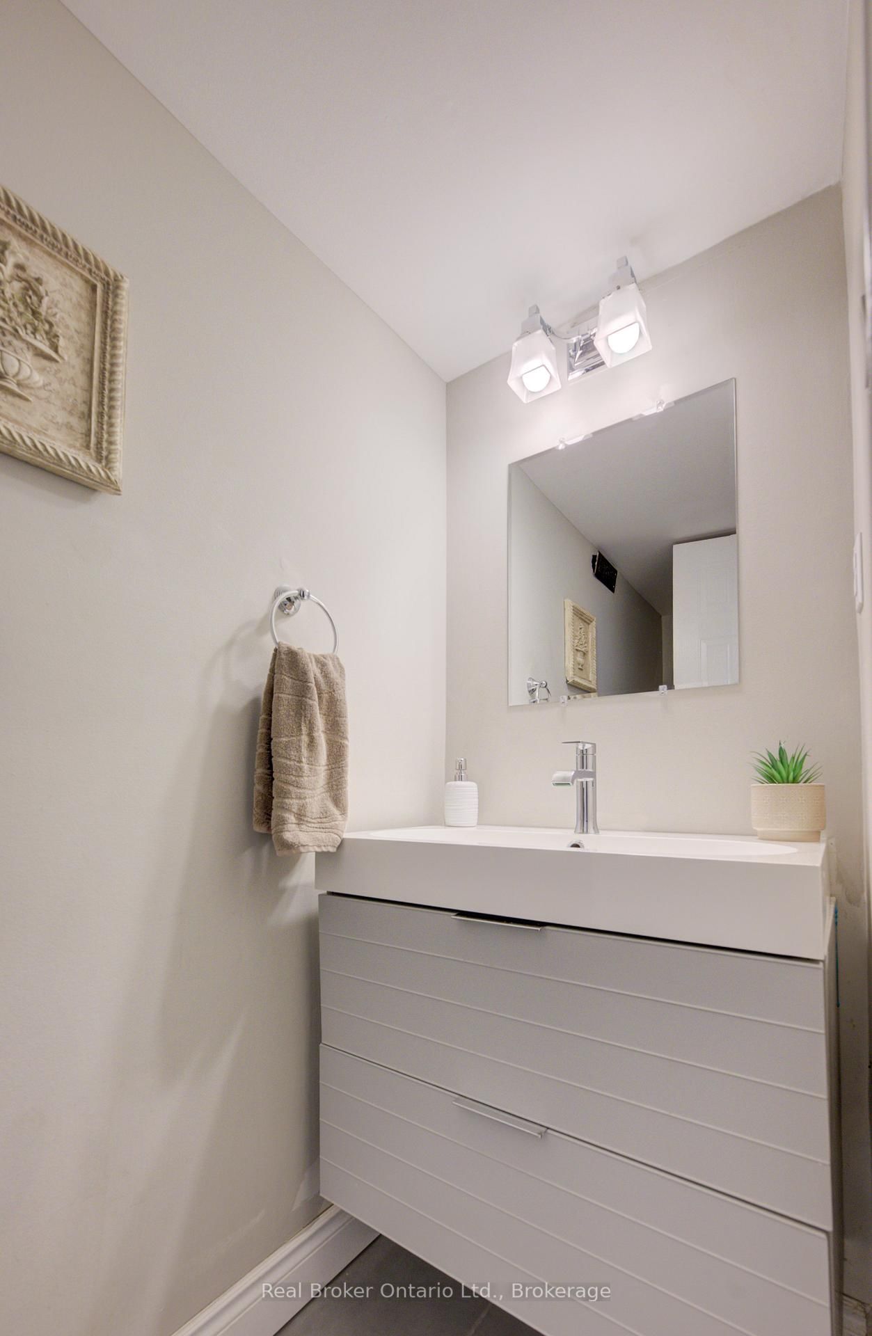 895 Maple Avenue, Unit 617 - Photo 9