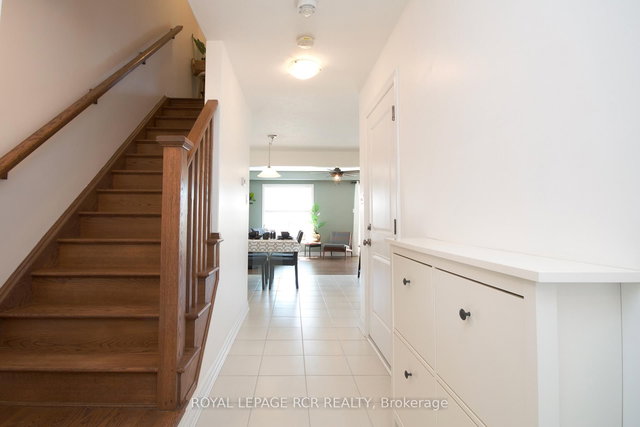 27 - 124 Parkinson Crescent