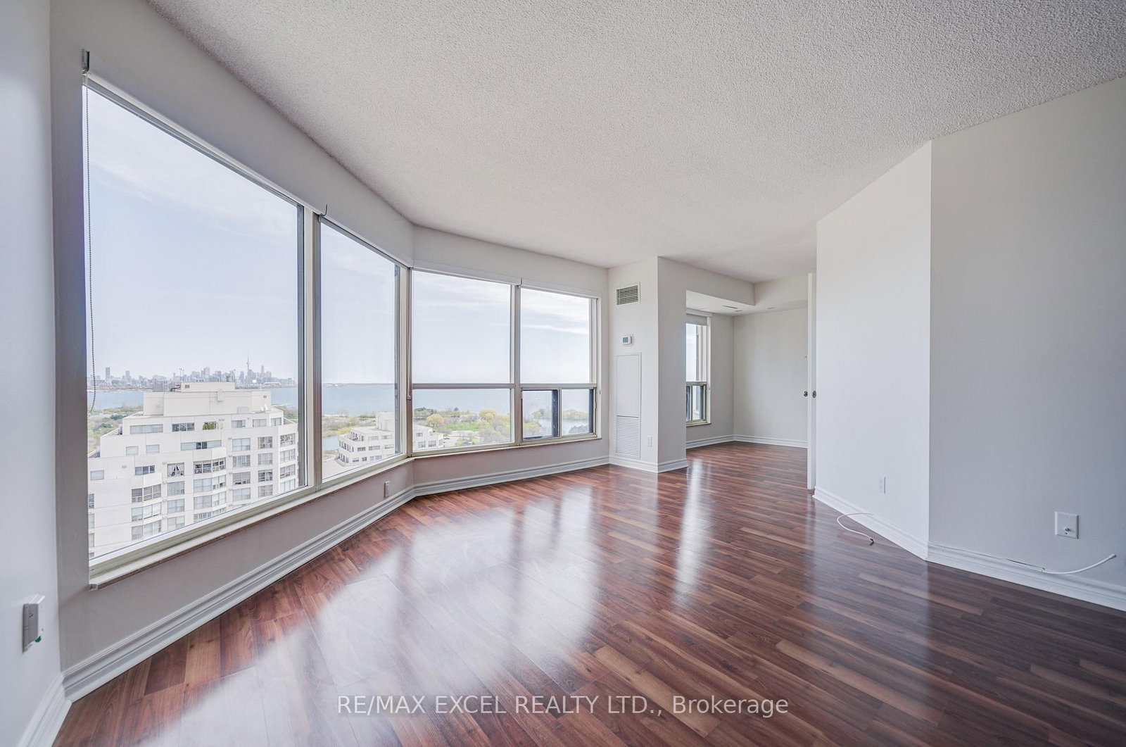 2269 Lake Shore Boulevard W, Unit 2105 - Photo 12