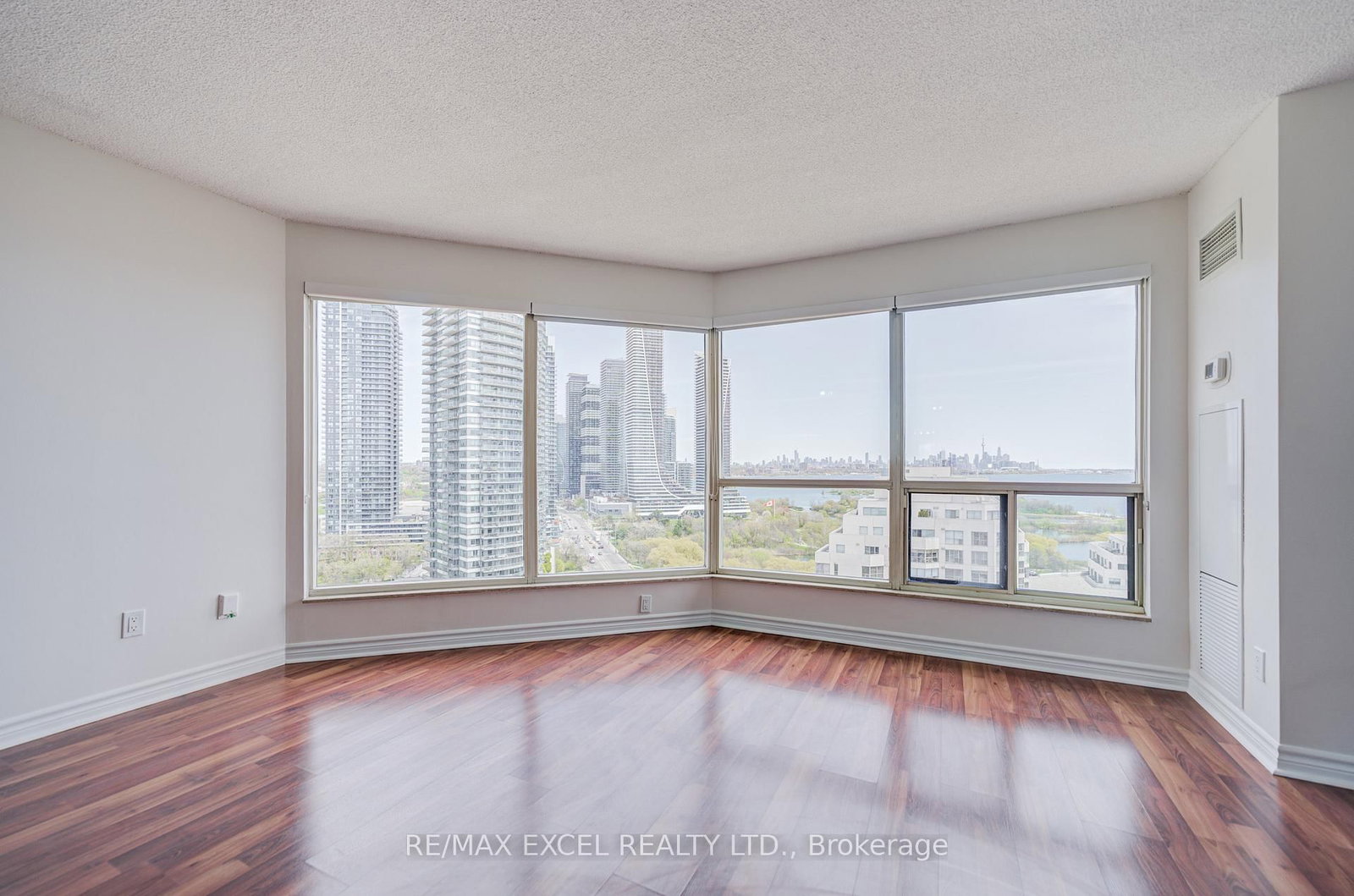 2269 Lake Shore Boulevard W, Unit 2105 - Photo 14
