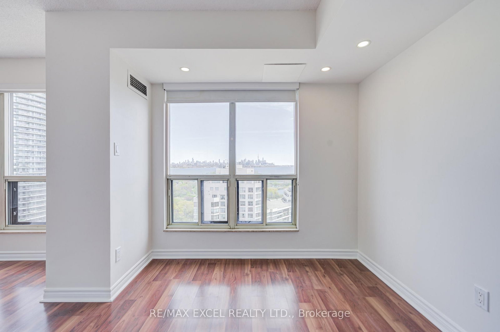 2269 Lake Shore Boulevard W, Unit 2105 - Photo 21