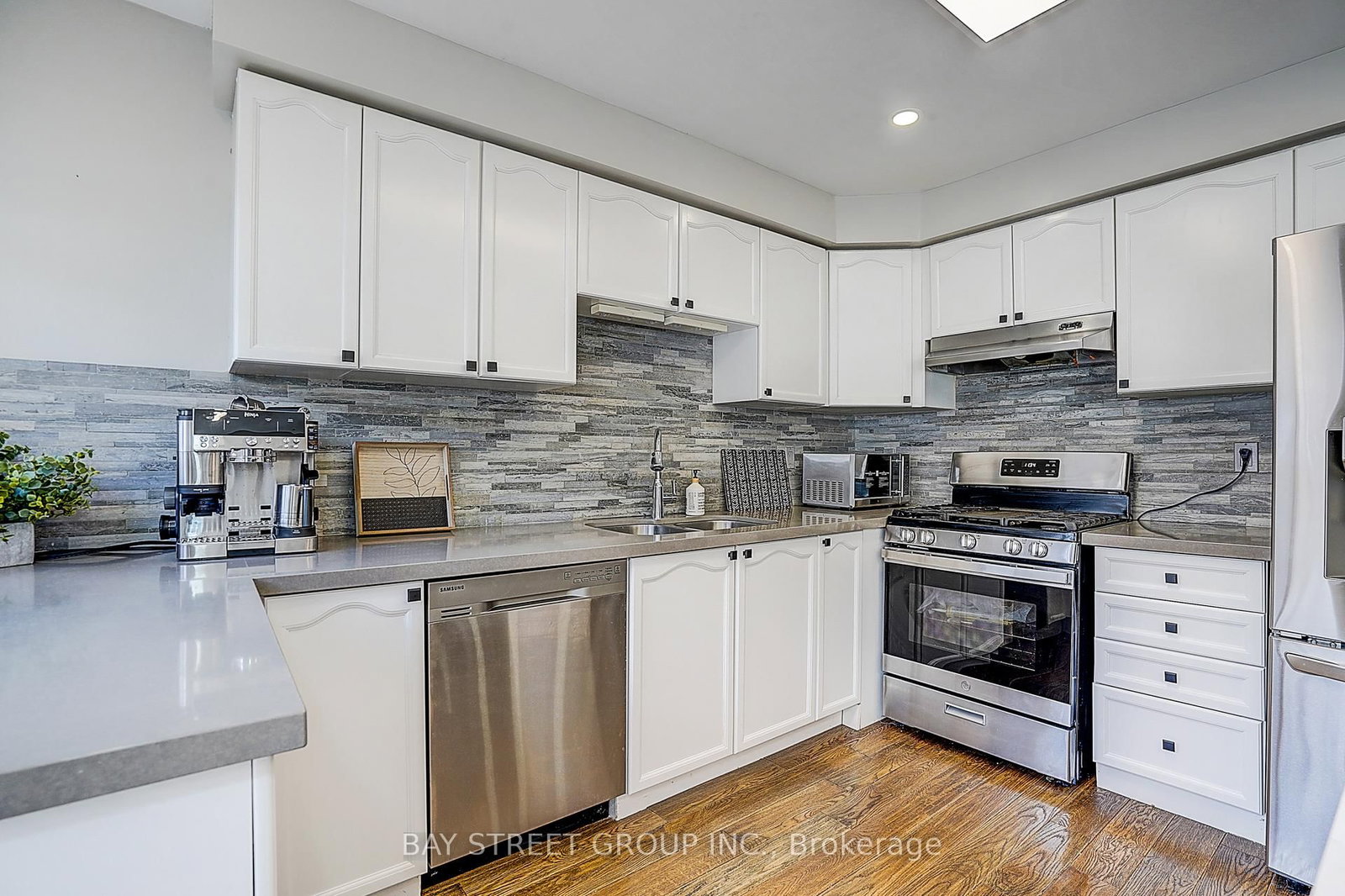 1356 Ridgebank Drive - Photo 10
