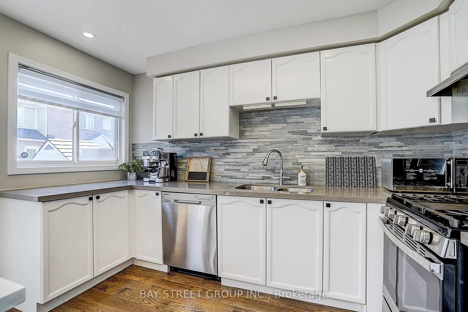 1356 Ridgebank Drive - Photo 11