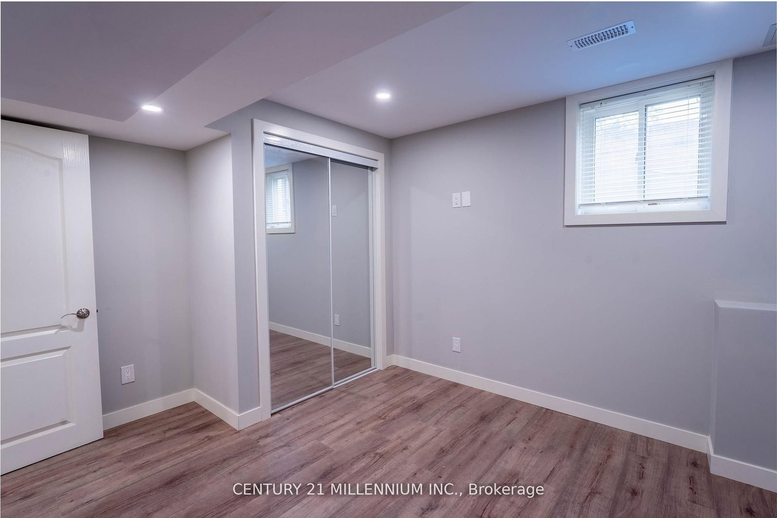64 Executive Court - Photo 15