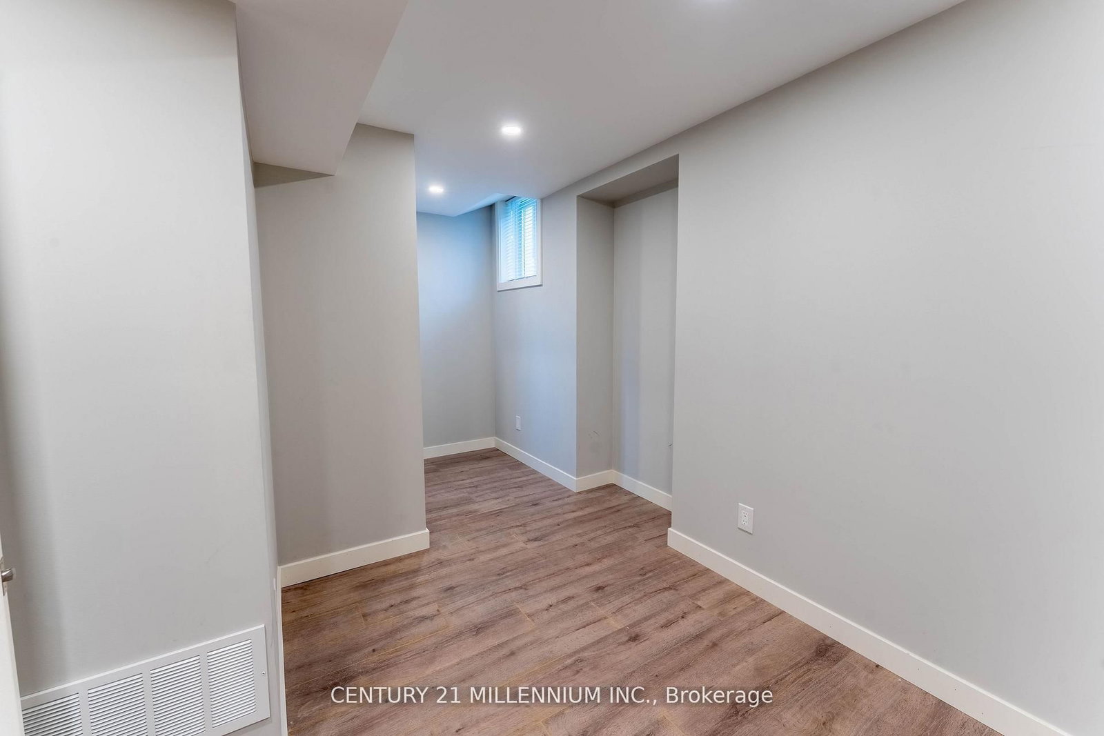 64 Executive Court - Photo 17