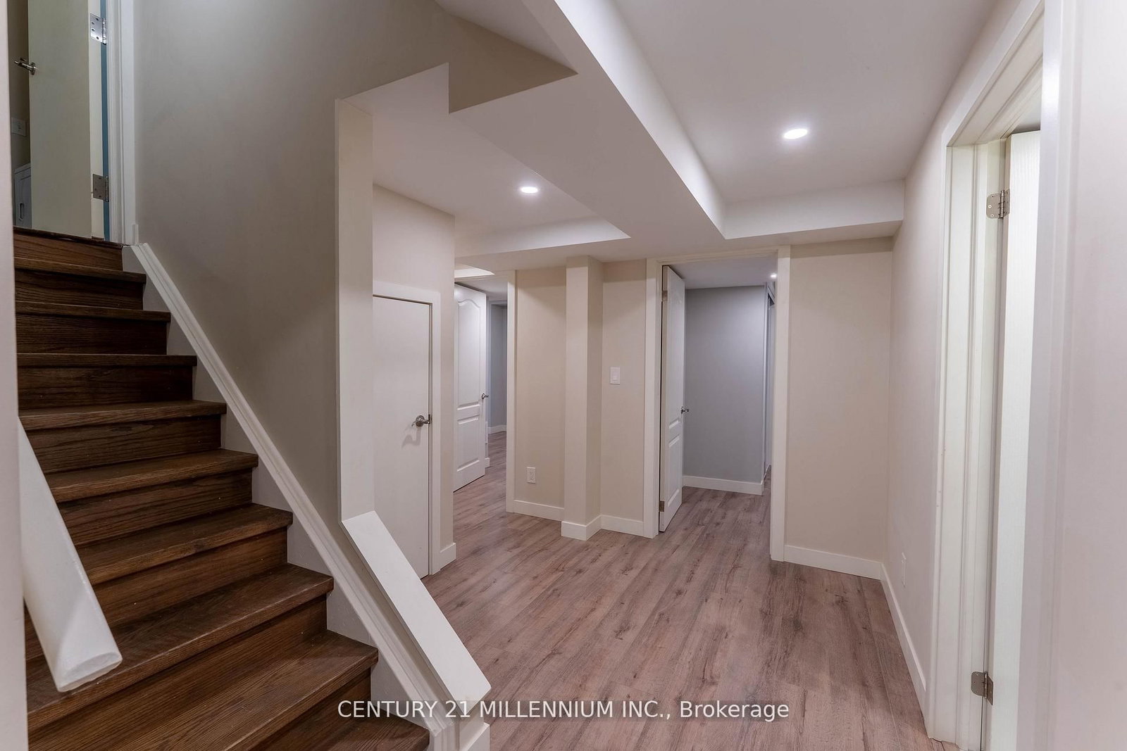 64 Executive Court - Photo 32