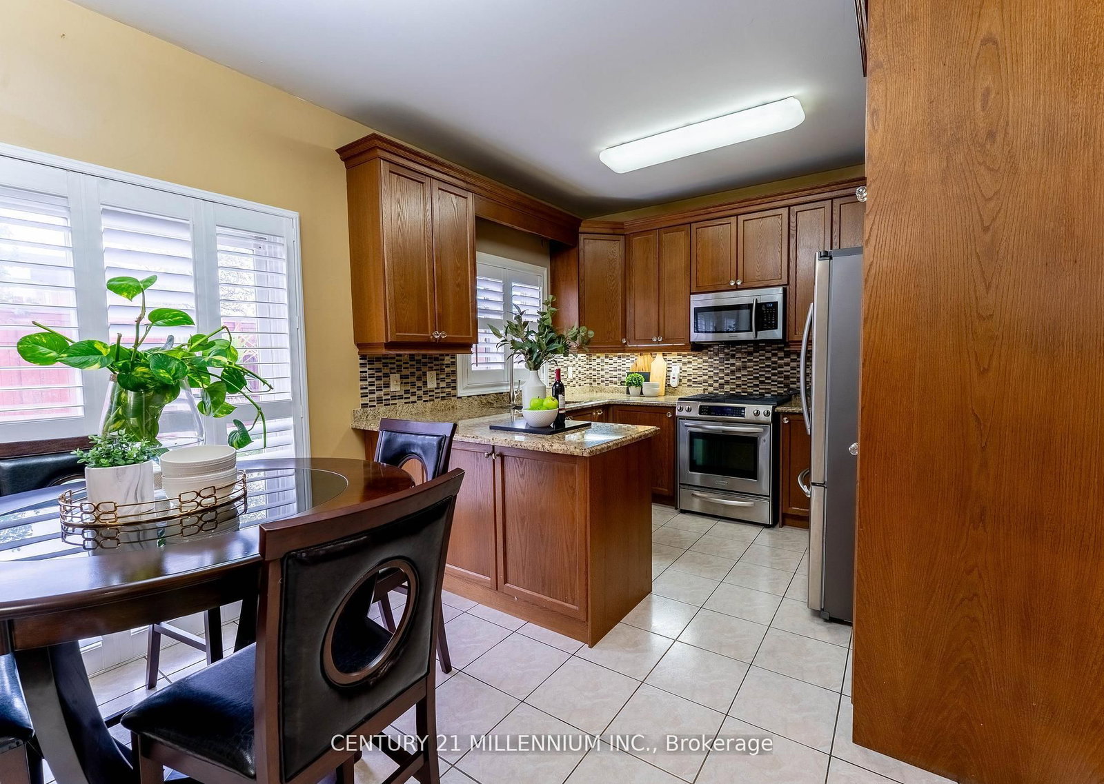 64 Executive Court - Photo 9