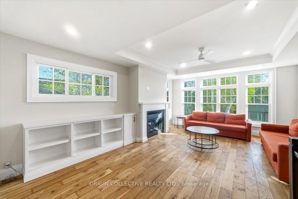 79 Wilson Street E