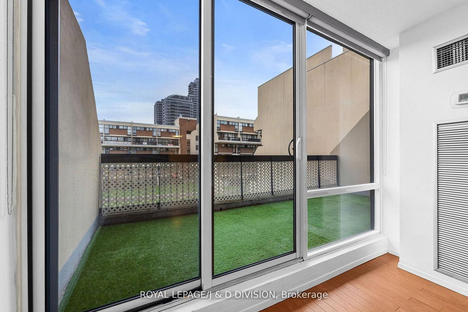 364 The East Mall, Unit 221B - Photo 5