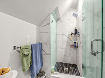 Unit #4-3rd — 505 Parkside Drive — more photos