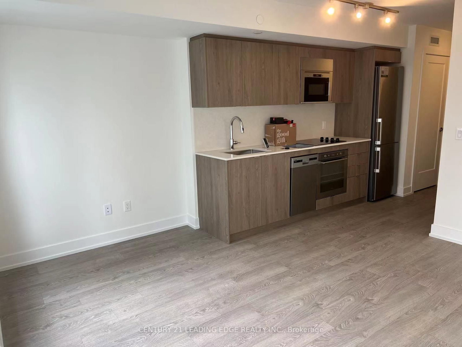 5 MABELLE Avenue, Unit 2331 - Photo 10