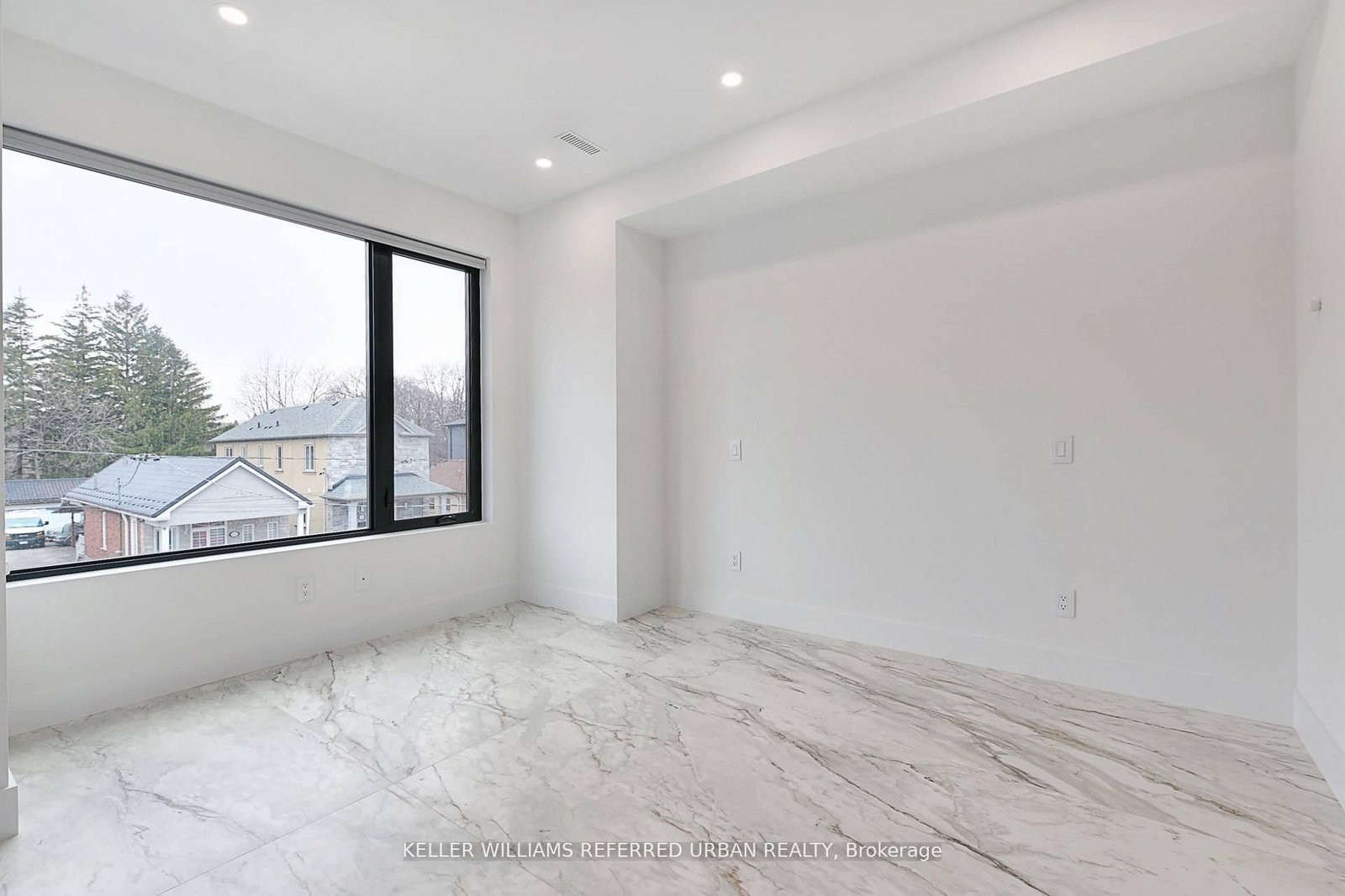 613 Harvie Avenue - Photo 17