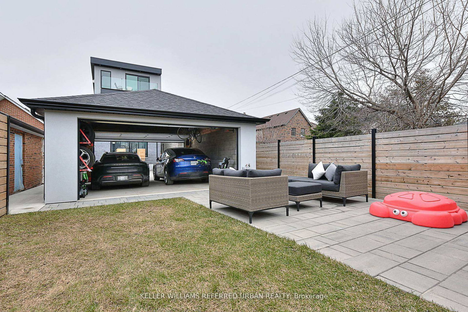 613 Harvie Avenue - Photo 34