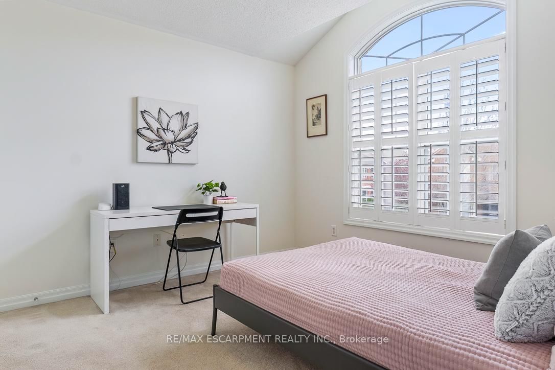 2464 PEBBLESTONE Court - Photo 26