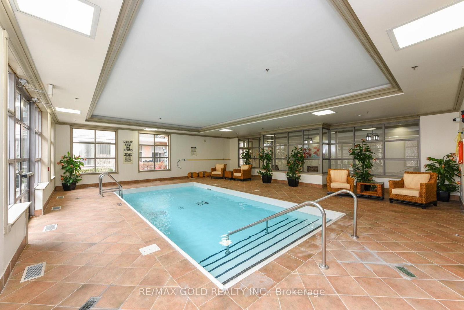 100 Burloak Drive, Unit 2411 - Photo 38