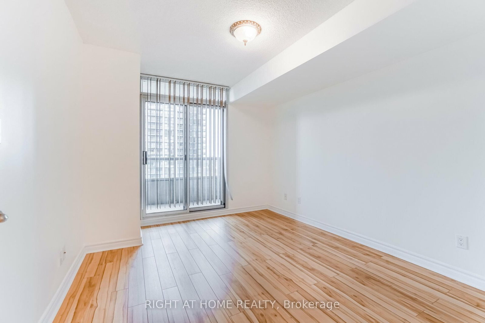 335 Rathburn Road W, Unit 1117 - Photo 21