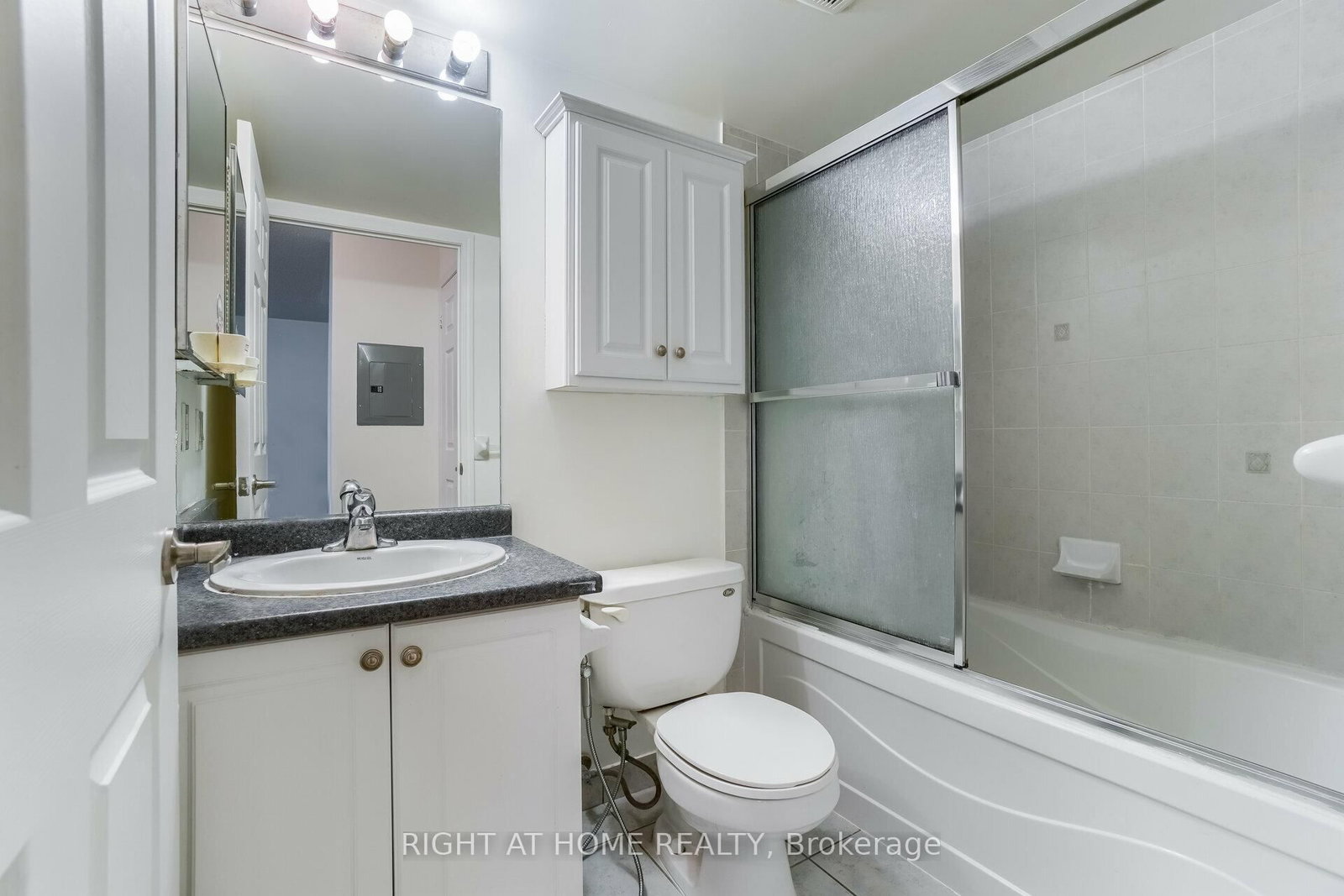 335 Rathburn Road W, Unit 1117 - Photo 24