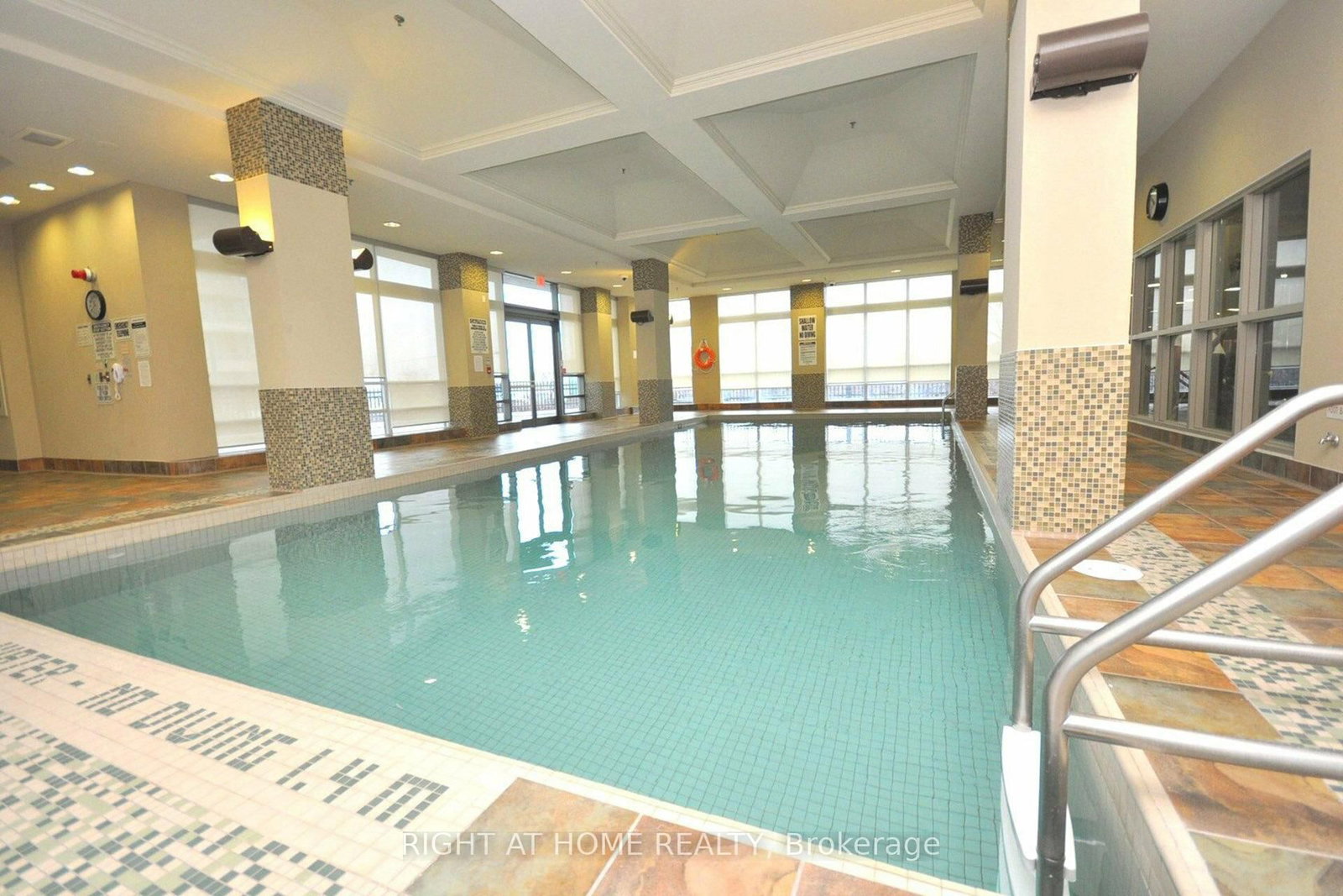 335 Rathburn Road W, Unit 1117 - Photo 30