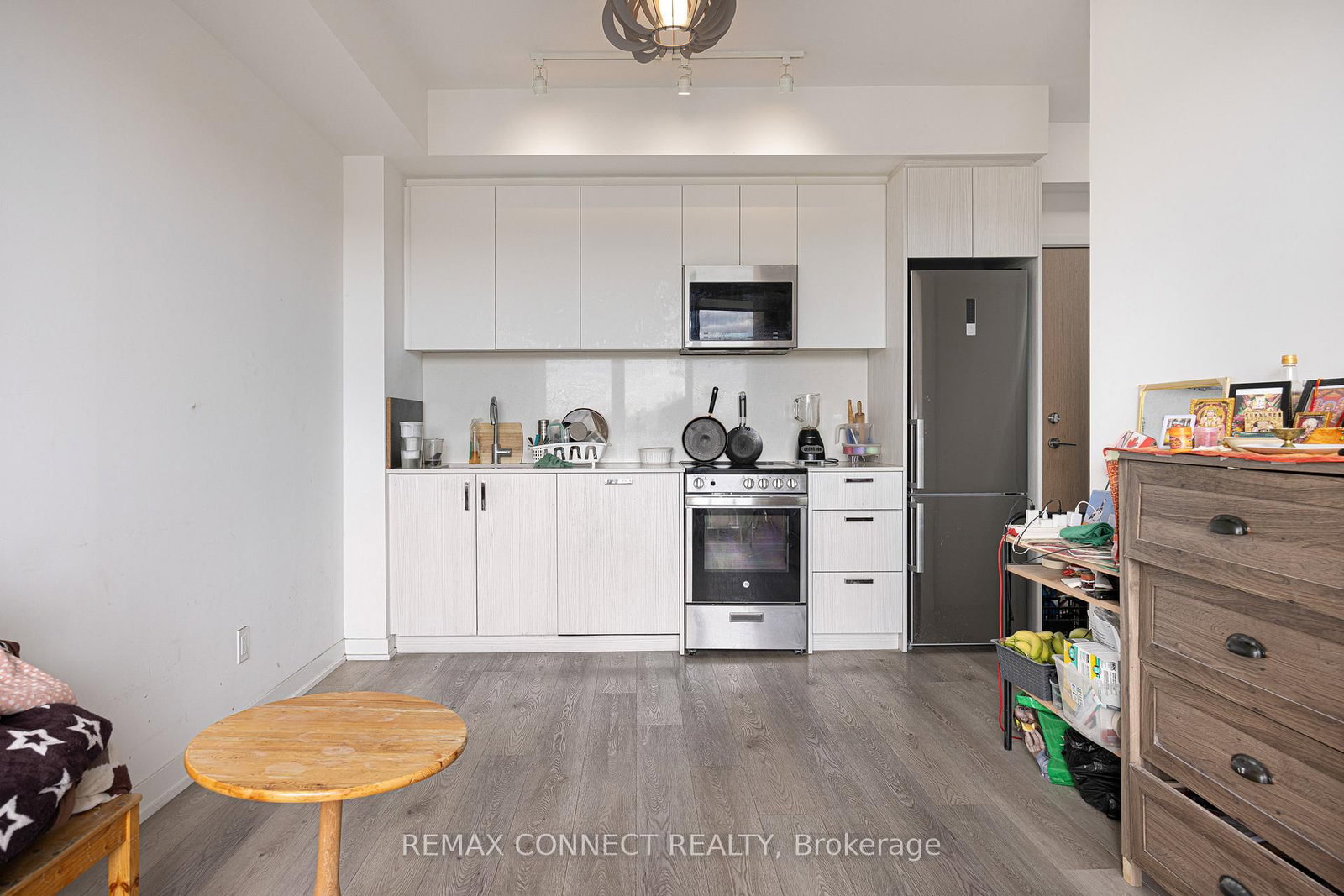 1787 St Clair Avenue W, Unit 818 - Photo 2