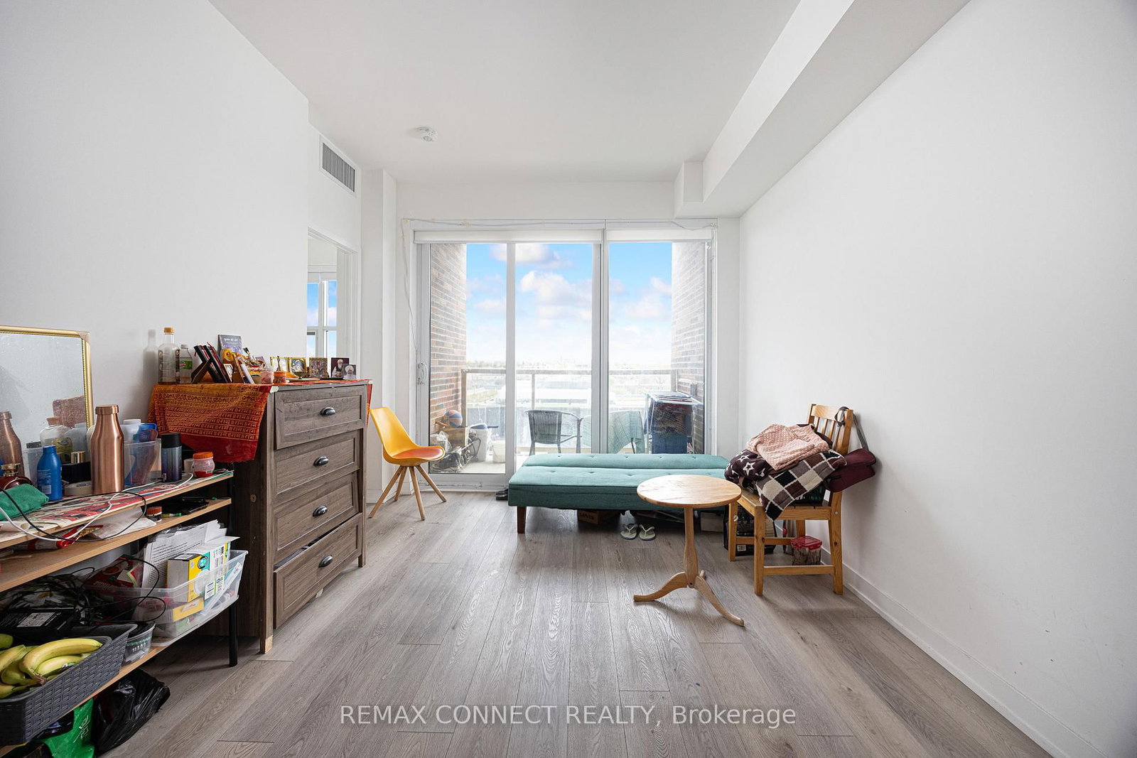 1787 St Clair Avenue W, Unit 818 - Photo 5