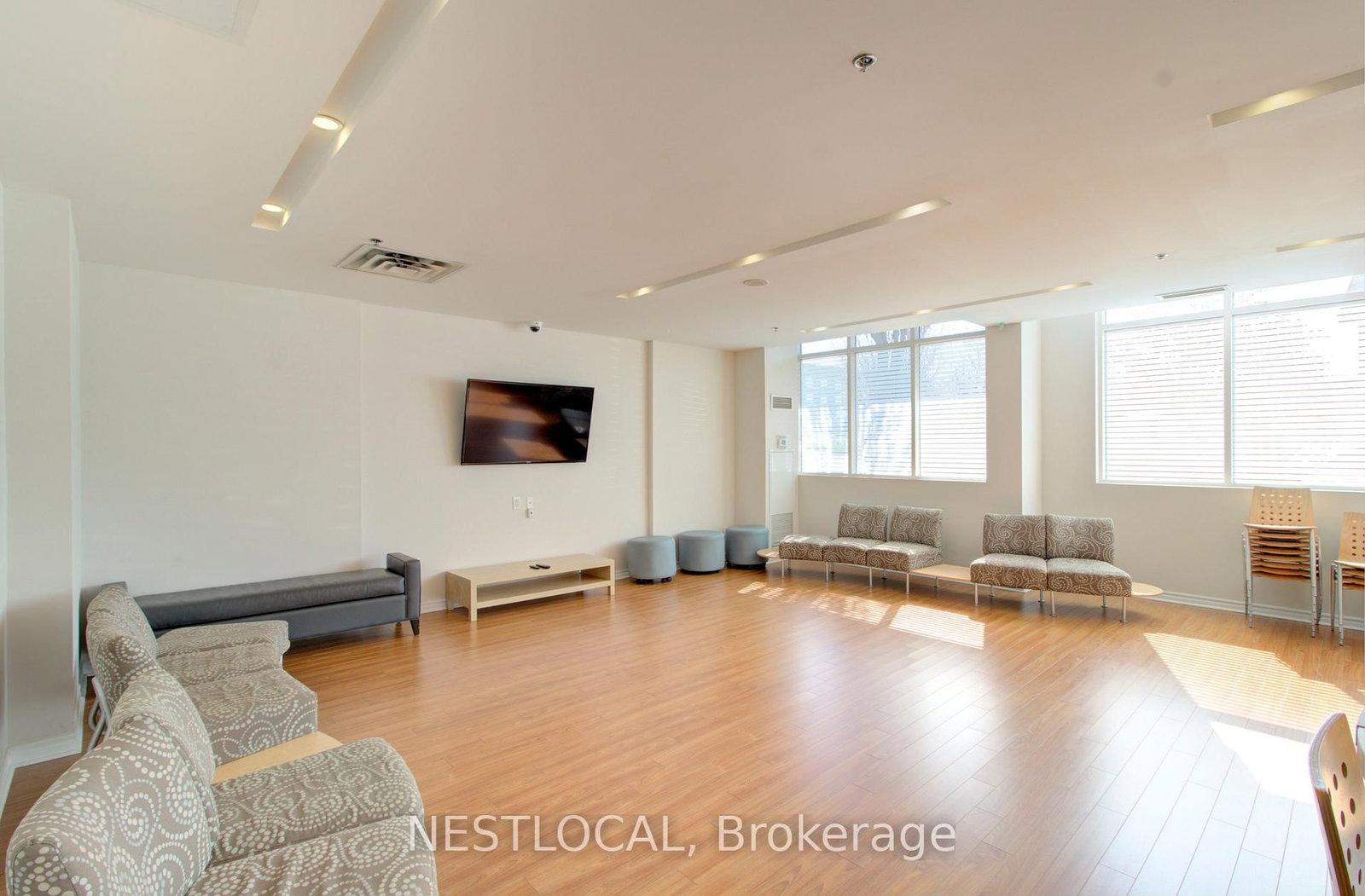 3865 Lake Shore Road W, Unit 202 - Photo 29
