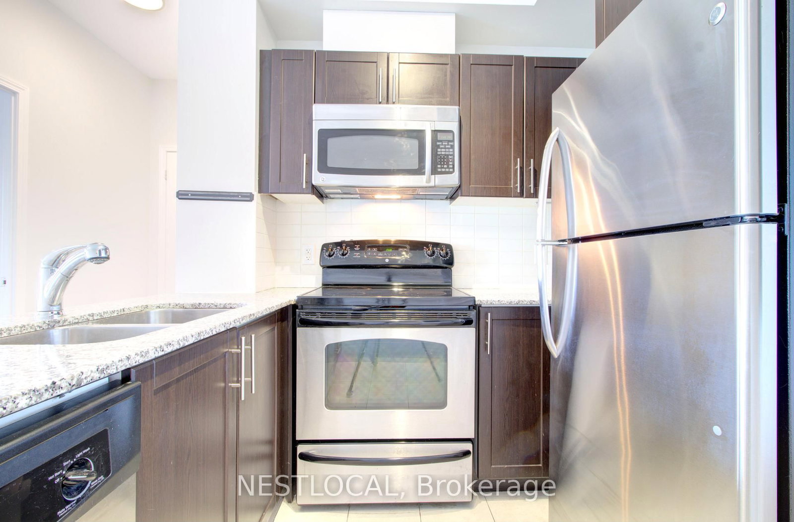3865 Lake Shore Road W, Unit 202 - Photo 8