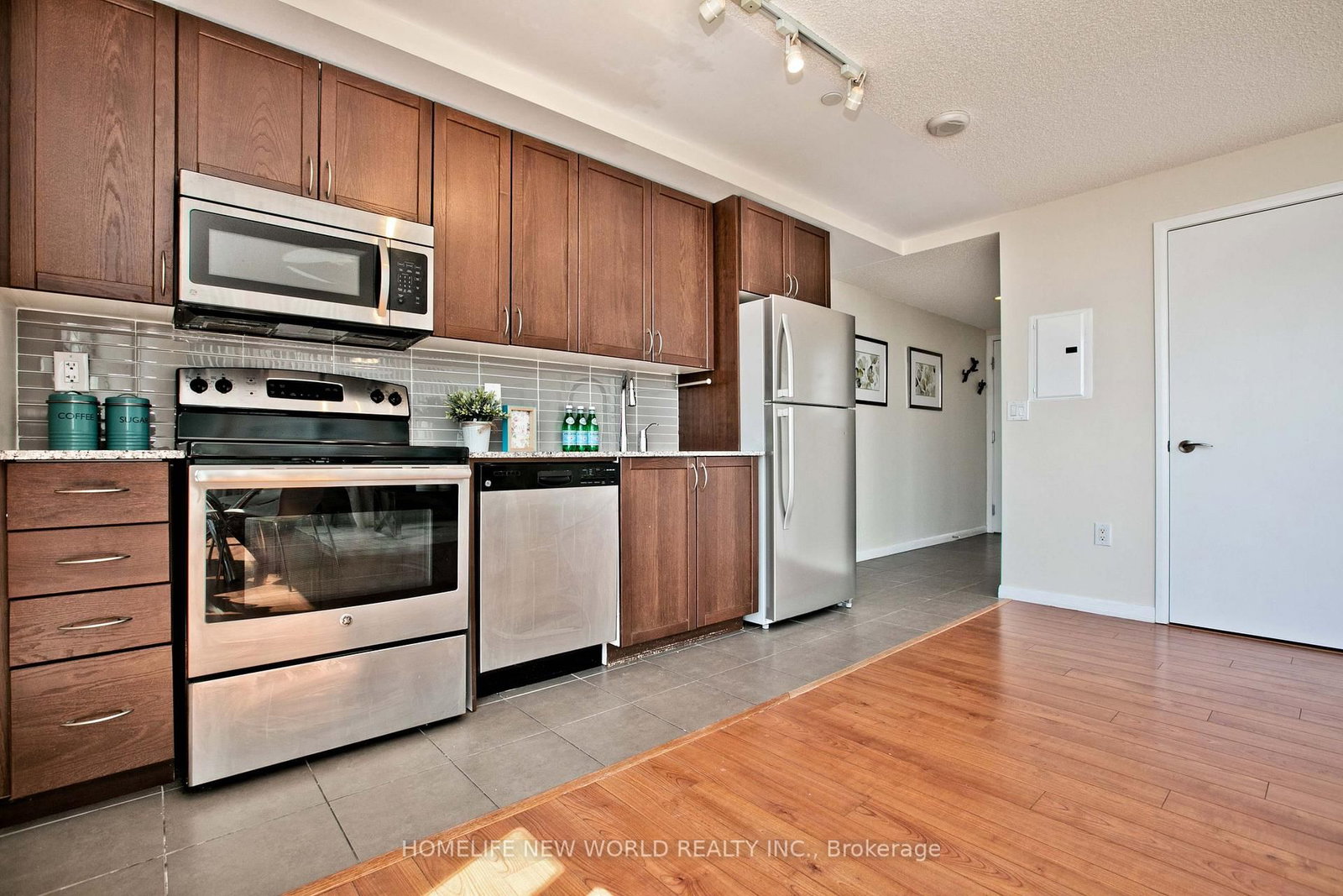 830 Lawrence Avenue W, Unit 836 - Photo 10
