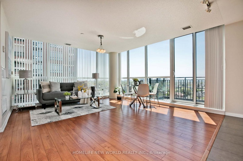836 - 830 Lawrence Avenue W