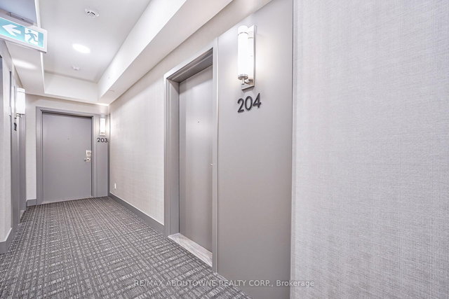 204 - 135 CANON JACKSON Drive