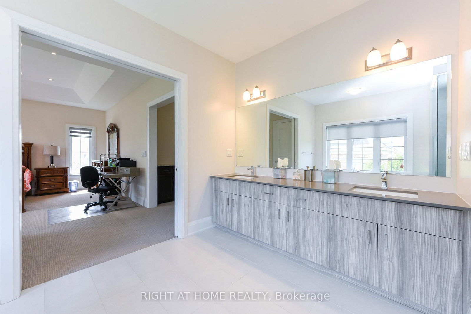 5167 Symphony Court, Unit Main/Upper level - Photo 15
