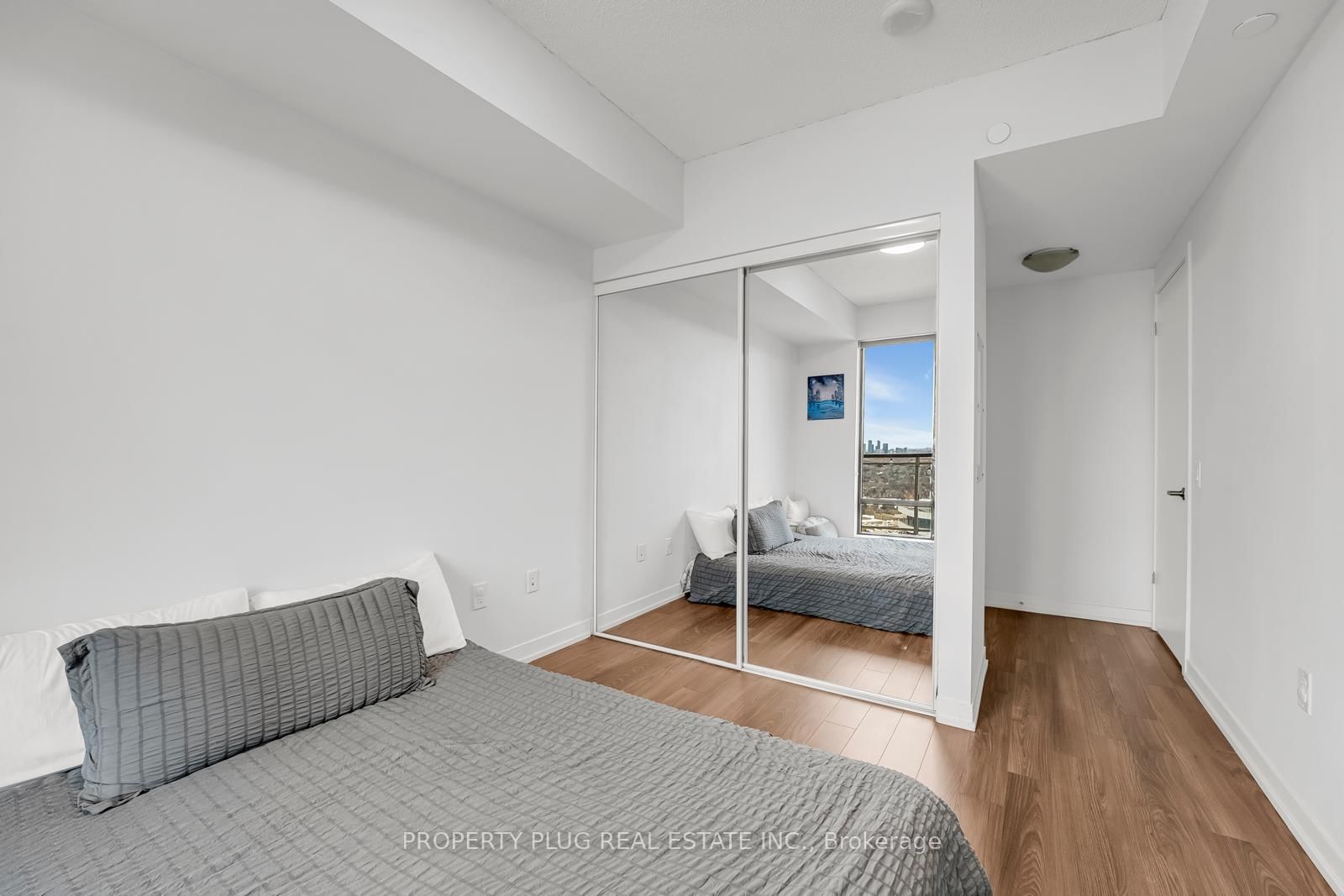 2560 Eglinton Ave W Avenue - Photo 17
