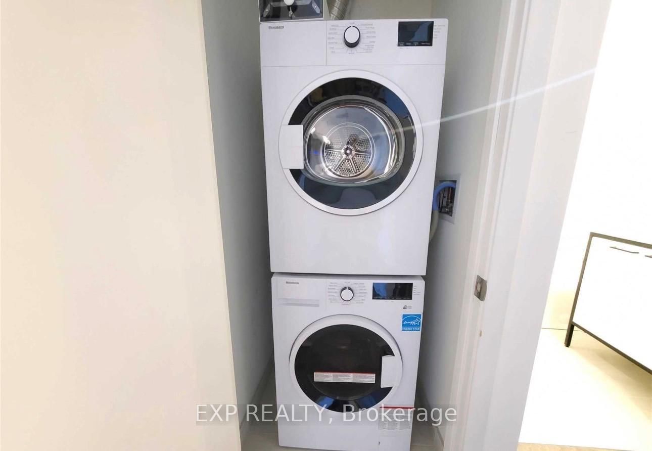 1808 St Clair Avenue W, Unit 305 - Photo 10